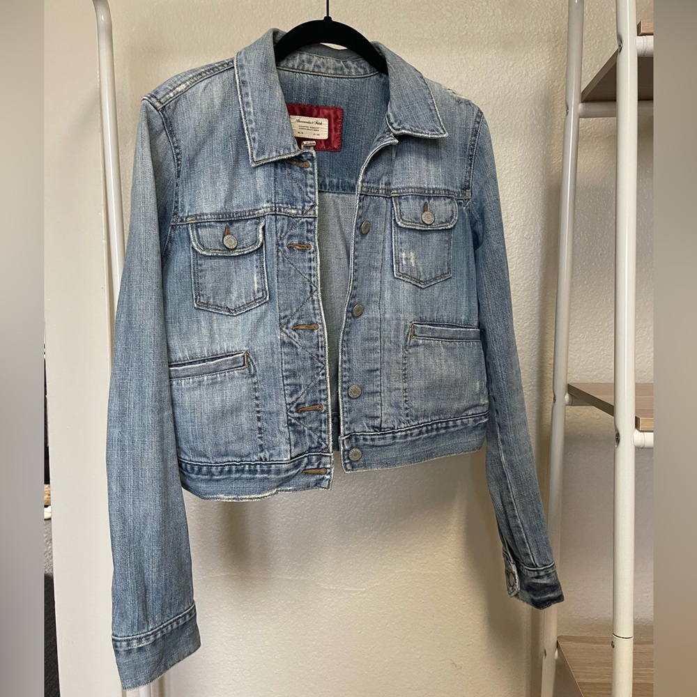 Abercrombie & Fitch women’s jean jacket